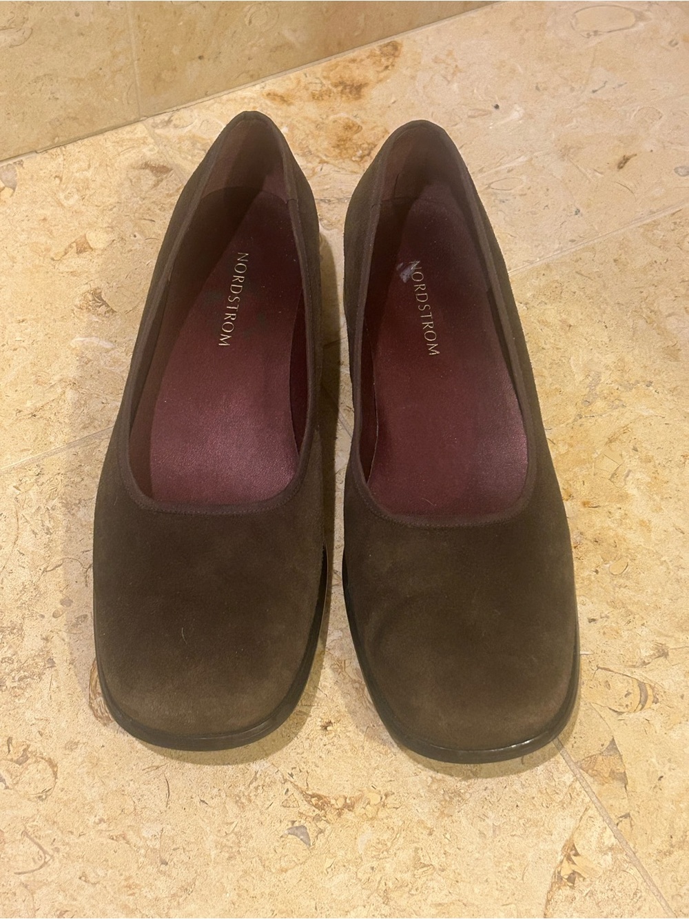Nordstrom ‘Marti’ Espresso Brown Suede Leather Round Toe Low Heel  Size 9 EUC